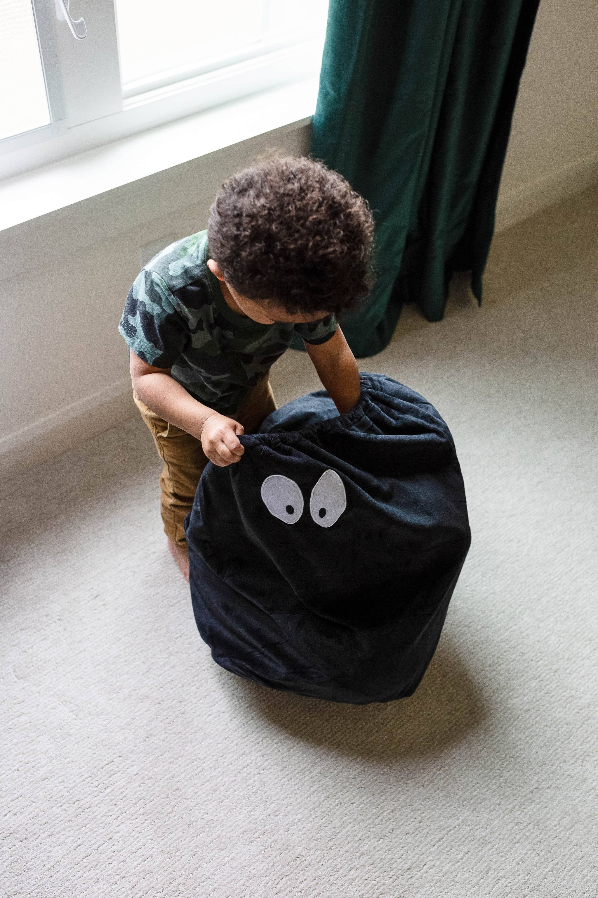 Black Hole Stuff Sack Buddy – Time Travel Mart